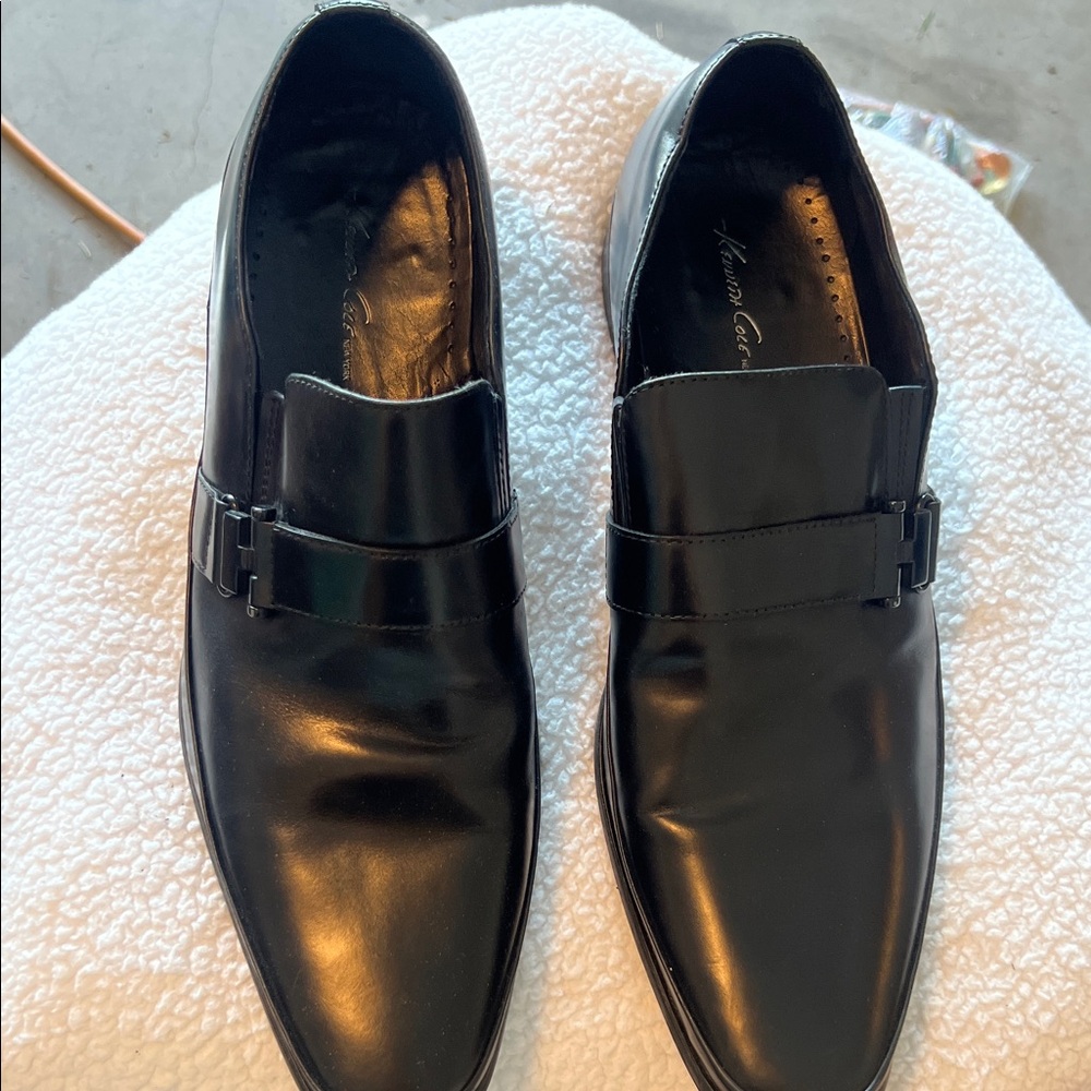 Kenneth Cole - Picture 1 of 5